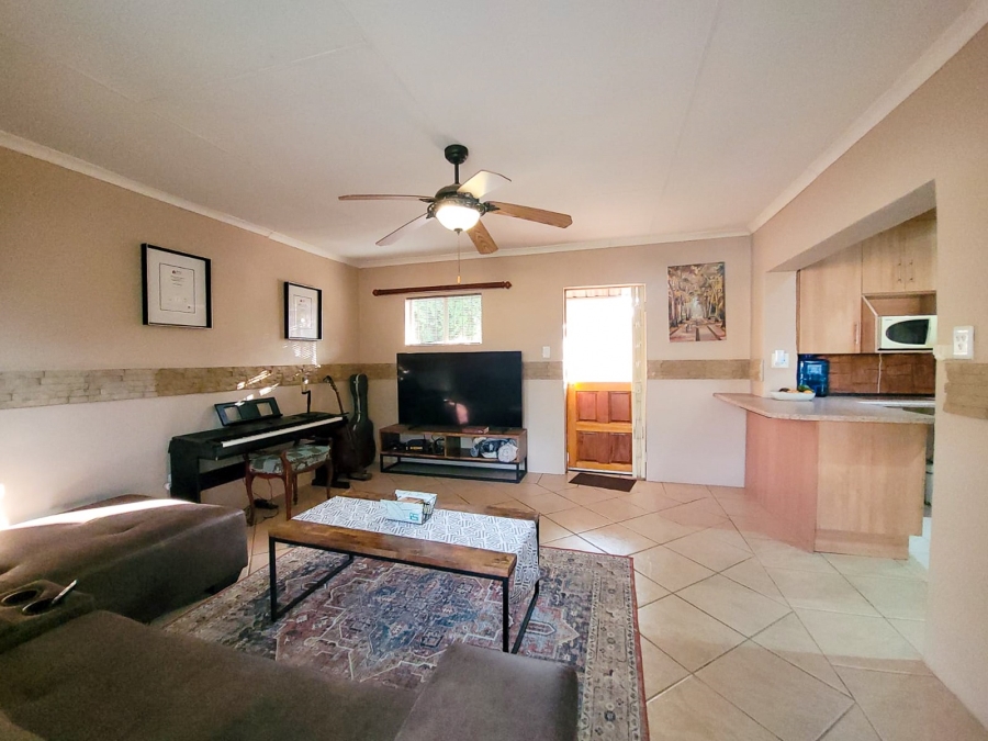 3 Bedroom Property for Sale in Flamwood North West